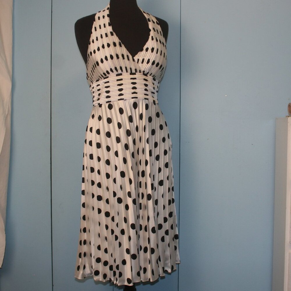 "Marilyn Munro Inspired" Dress with Pleated Skirt